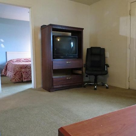 פורטלנד Madison Suites Motel מראה חיצוני תמונה