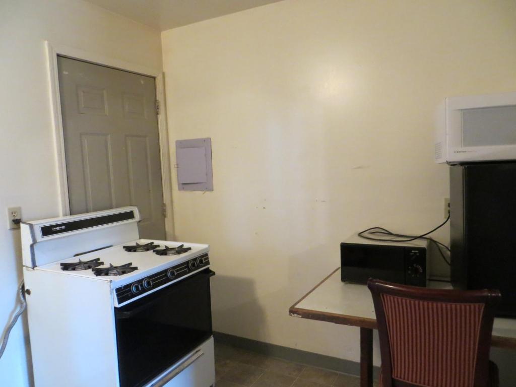 פורטלנד Madison Suites Motel חדר תמונה