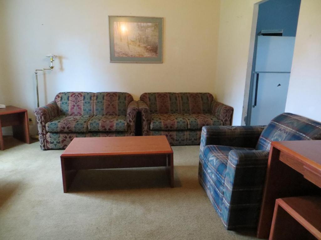 פורטלנד Madison Suites Motel חדר תמונה
